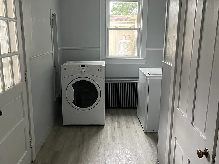 429 Main St — Photo 18