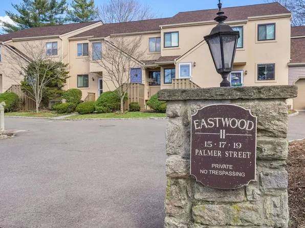 19 Palmer St APT 2, Cos Cob, CT 06807