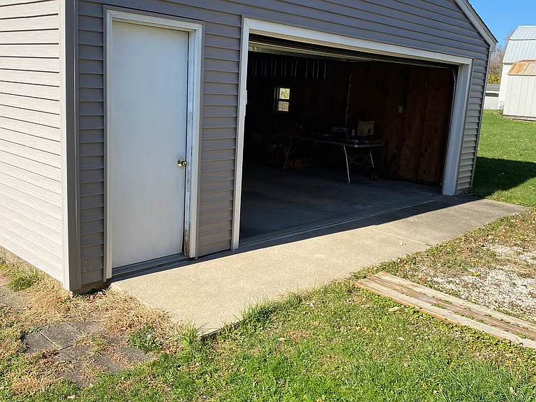 506 Velma St — Photo 10