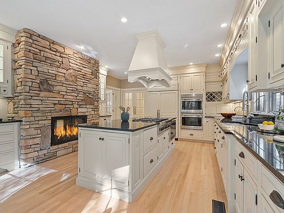 4th image of 9 Garland Rd