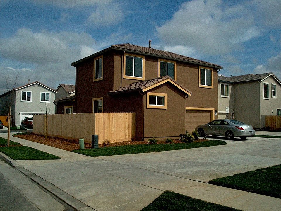 2nd image of 2783 Crested St