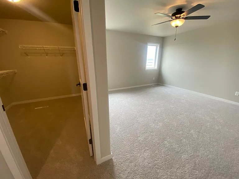 2232 Griffin Dr S — Photo 35