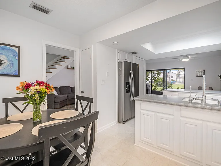 116 Skyline Cir — Photo 10
