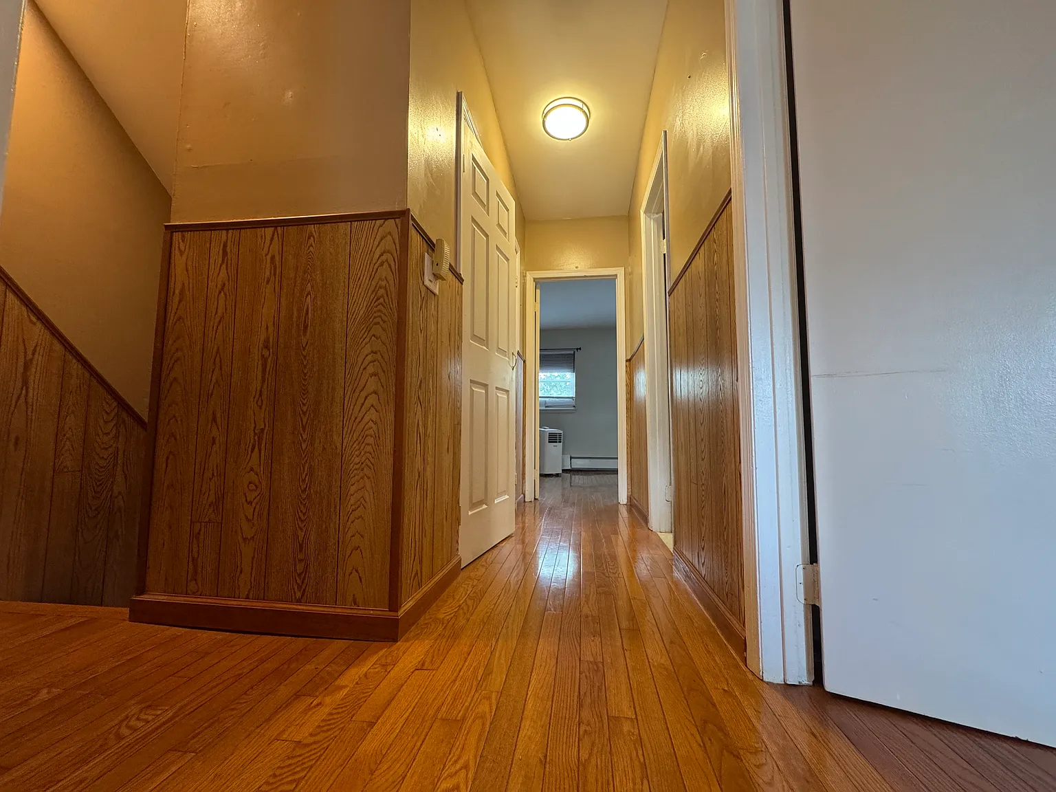 3 bed, 1.5 bath, 1440 sqft, $2,700 — Photo 2