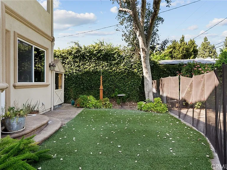 406 N Fairview St — Photo 49