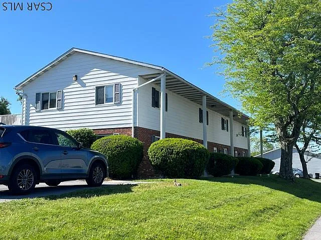 608 Sunberry St #4 — Photo 1
