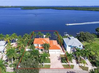 1825 Bayou Grande Blvd NE, Saint Petersburg, FL 33703