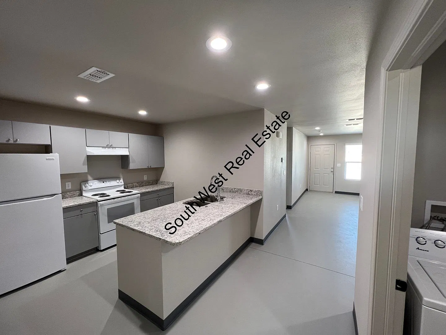 Llano Estacado Apartments — Photo 3