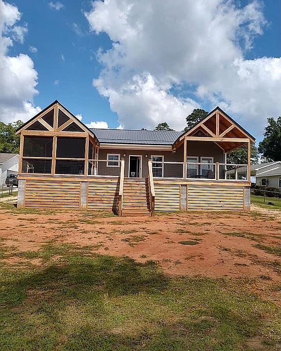 1st image of 115 Sportsman Cir NE