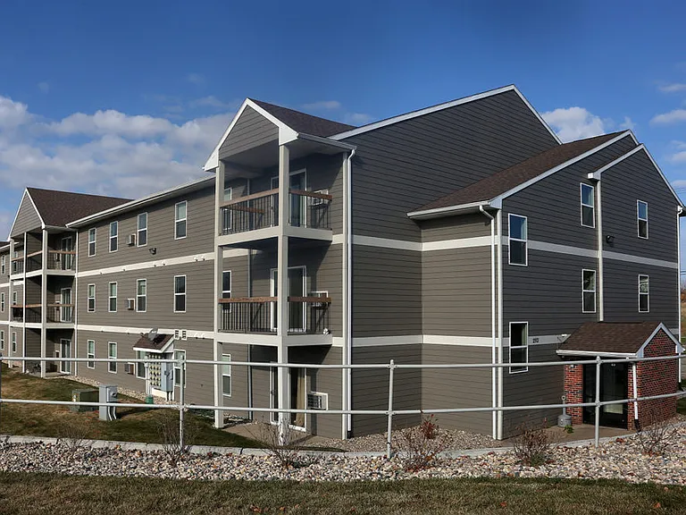 Ridgeview Apartments — Photo 7