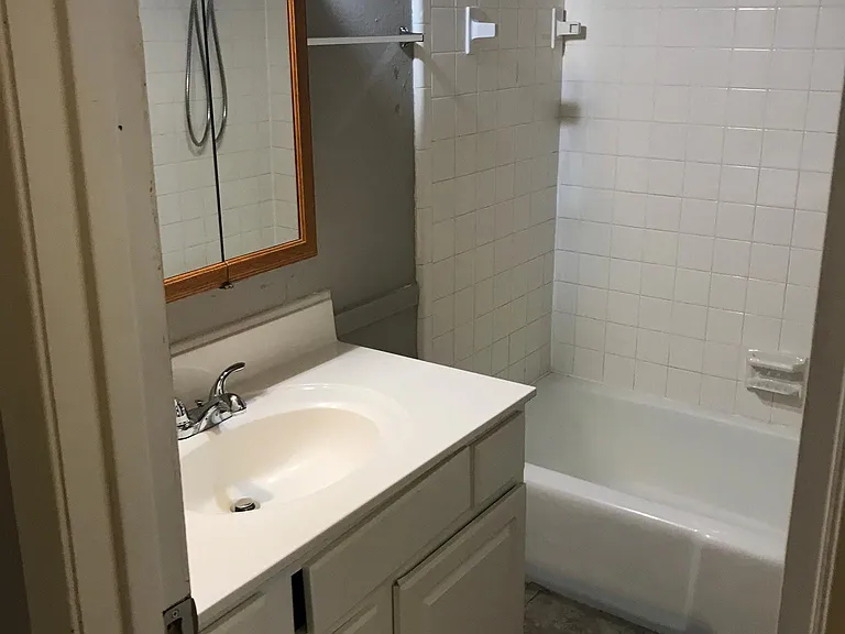 2105 Quail Run #A — Photo 9