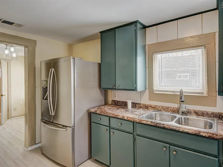 3104 Stonewall St — Photo 11