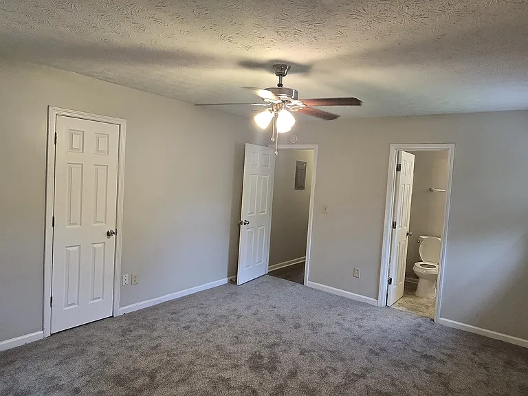 318 Freeport Dr #318 — Photo 7
