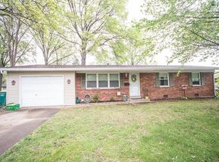 314 W Poplar St, Mascoutah, IL