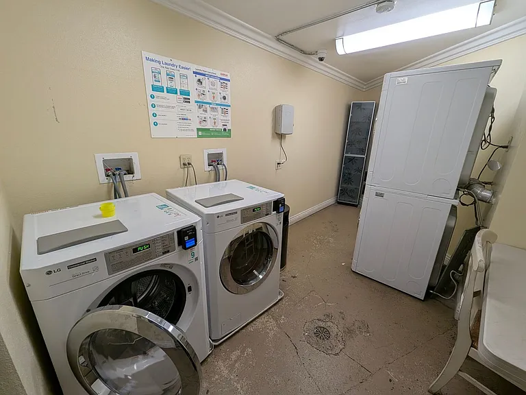 1699 Laguna St #201 — Photo 12
