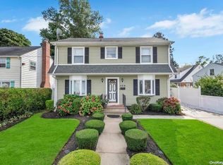 264 Crowell St, Hempstead, NY 11550