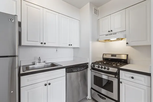 Rented by Compass | media 48