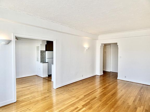 5th image of 1750 Vallejo St #202