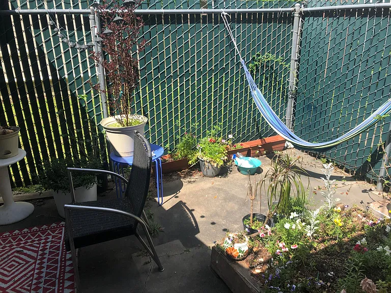 872 Arlington Ave #13 — Photo 8