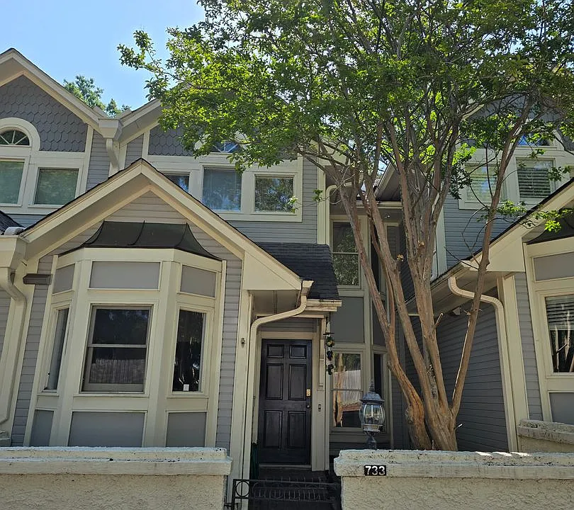 733 Victorian Pl