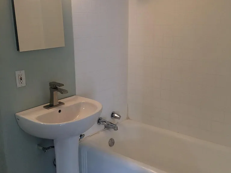 764 S Windsor St #2 — Photo 7