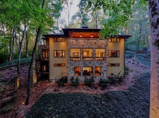1180 E Beechwood Dr NW, Atlanta, GA 30327