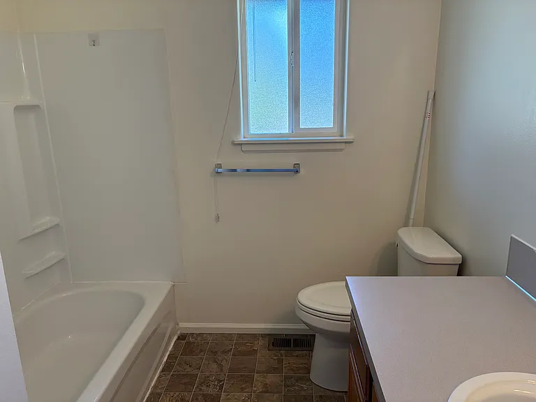 3541 Willamette St — Photo 11