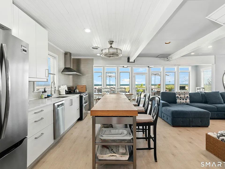 27 Milford Point Rd