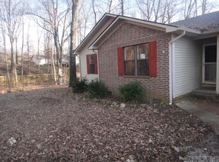 40 Chimney Rd, Batesville, AR 72501