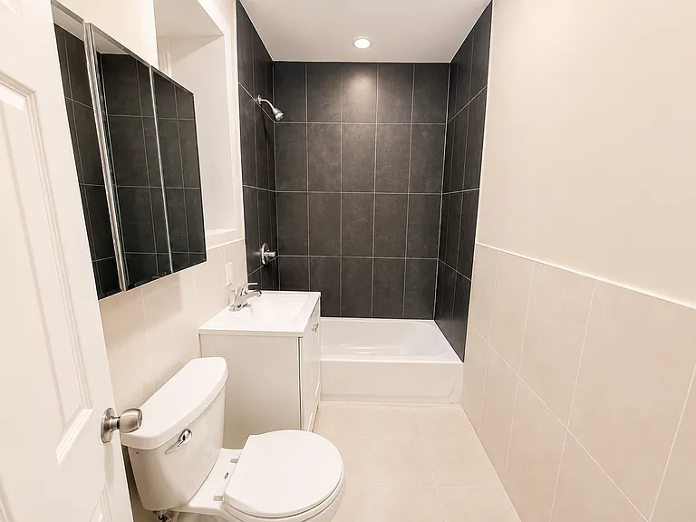 691 Elizabeth Ave #61 — Photo 2