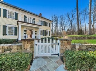 15 Hartley Farms Rd, Morristown, NJ 07960