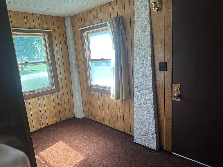 317 Nolan Ave — Photo 8