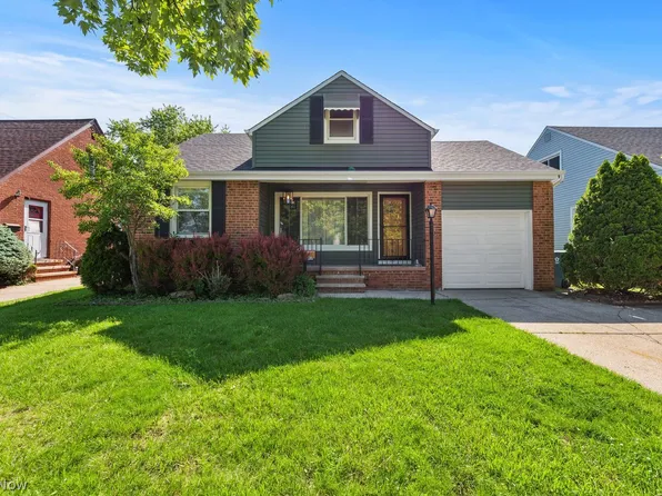 5823 Elmore Dr, Parma Heights, OH 44130