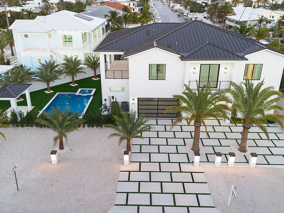 1st image of 258 Caribbean Dr
