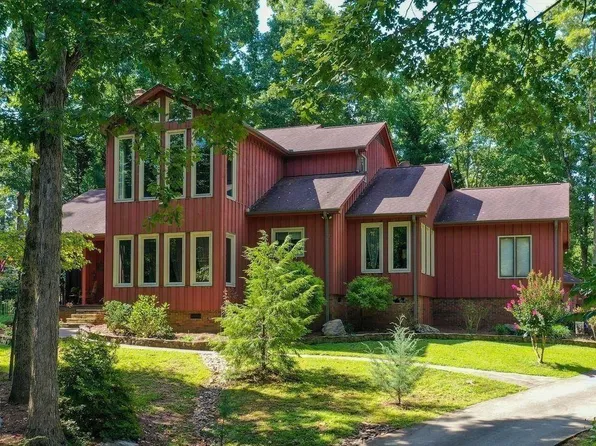 203 Teakwood Dr, Easley, SC 29640