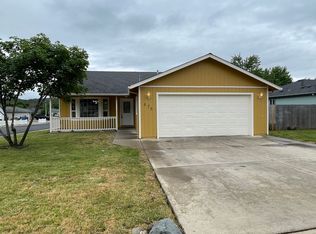 476 Teakwood Dr, Eagle Pt, OR 97524