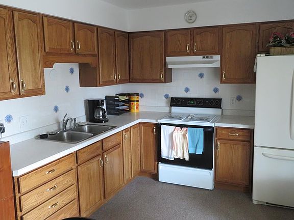 4th image of 2942 Sheridan Ave