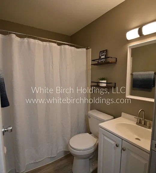 Full Bathroom