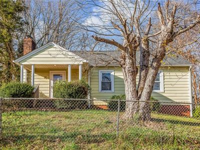 102 Bitting Ave, Mount Airy, NC, 27030