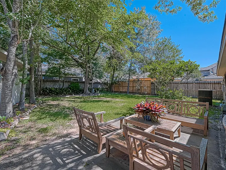 13914 Saint Marys Ln — Photo 30