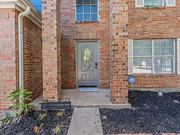 5th image of 1125 Greenbend Dr