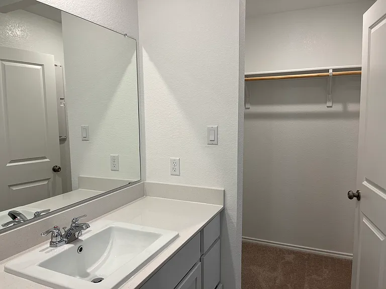 591 Commander Abbott Dr — Photo 17