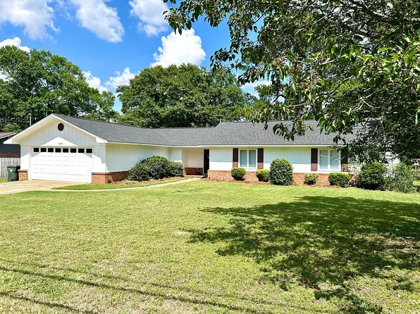 1104 Deerpath Rd, Dothan, AL 36303