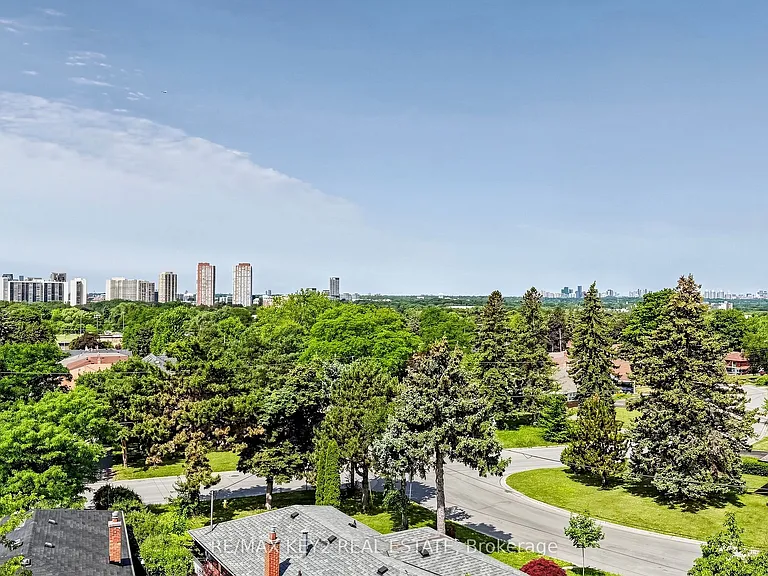 1670 Victoria Park Ave #213 — Photo 42