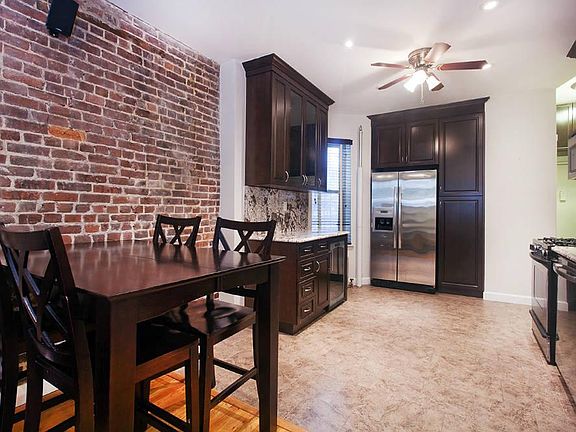 5th image of 323 W 43rd St APT 5RE