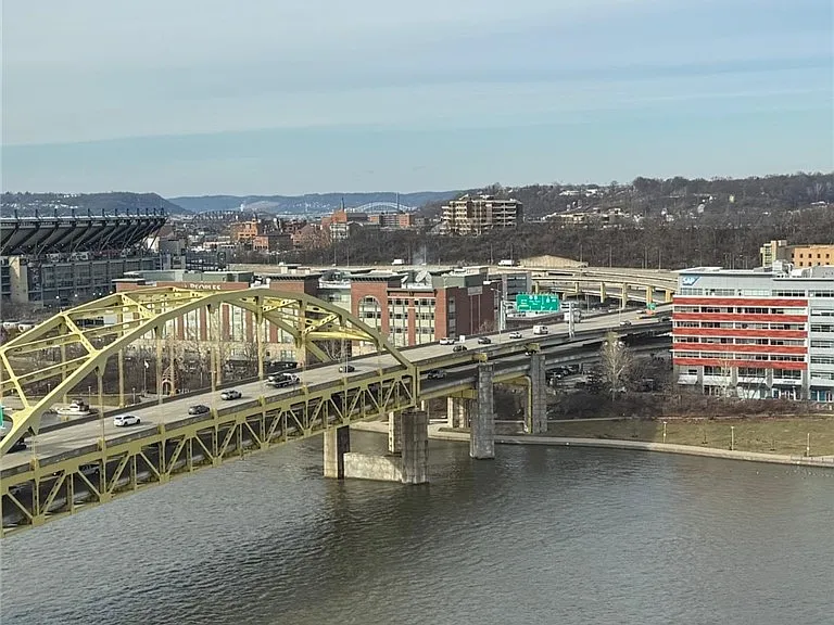 320 Fort Duquesne Blvd #19H — Photo 12