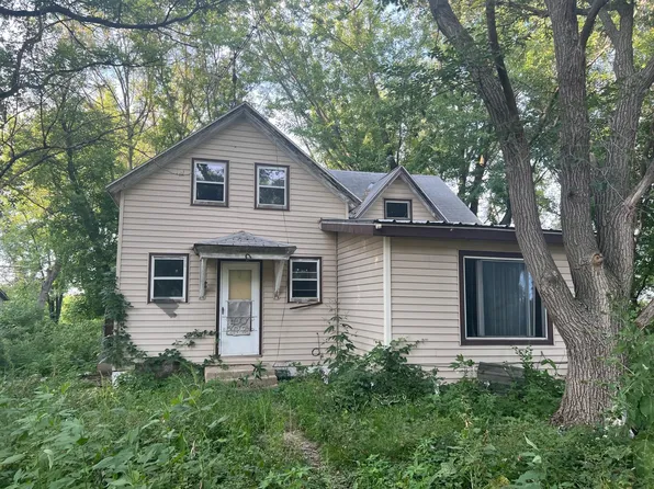 12158 E 270th St, Kenyon, MN 55946