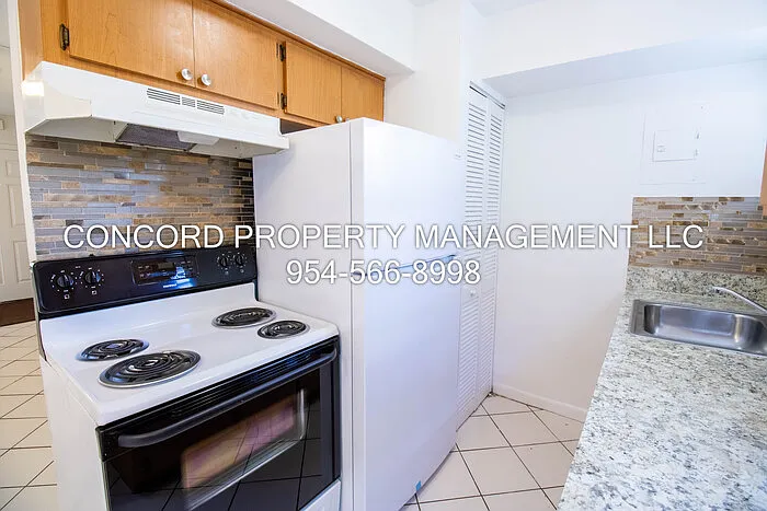 1505 SW 2nd St #209 — Photo 3