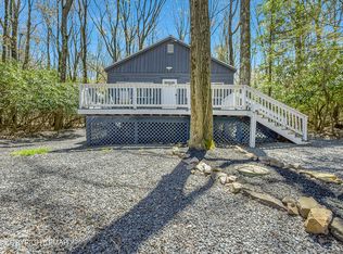 29 Lakeview Dr, Lake Harmony, PA 18624