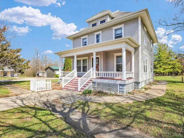 430 N Indiana Ave, De Land, IL 61839